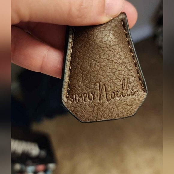 Simply Noelle mini bucket bag - Picture 4 of 6